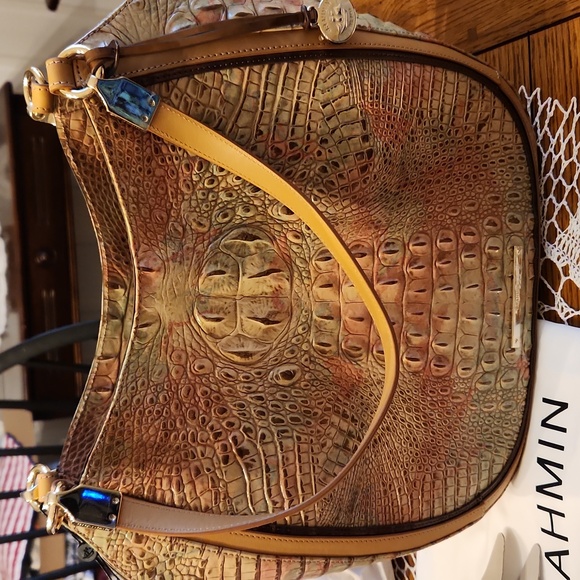 Brahmin, NWT, Women's Handbag, Cover included, Genuine Leather - Picture 8 of 14